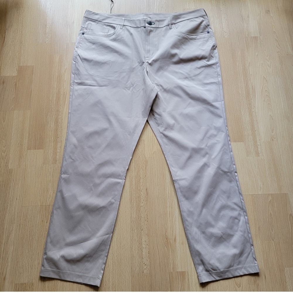 NWOT Public Rec Work to Play Pants Mens 42x32 Tan Khaki Technical Stretch
